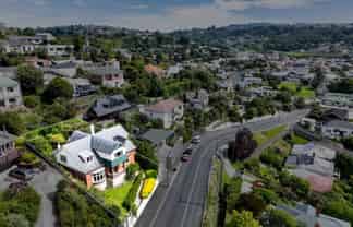 50 Easther Crescent, KEW