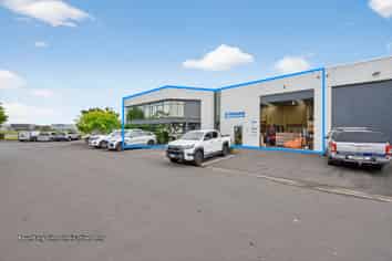 494sqm Industrial Gem with a View! 