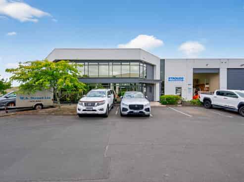 494sqm Industrial Gem with a View! 