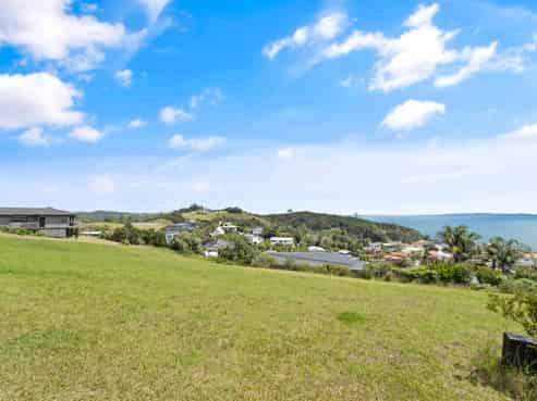 29 Dudley Crescent, Cable Bay