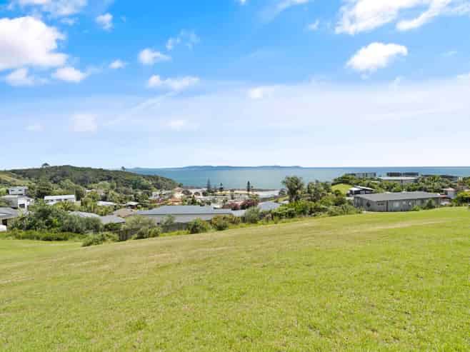 29 Dudley Crescent, Cable Bay