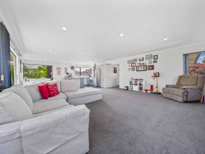 83 Oranga Street, Westown