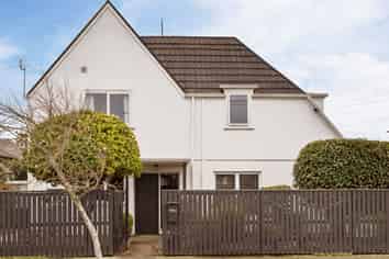 45A Mays Road, Saint Albans