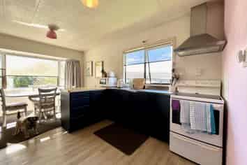 8 John Street, Raglan