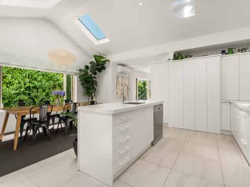 37 Saint Andrews Drive, Bethlehem