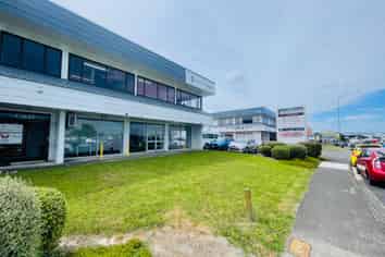 For Lease - Professional Office / Trade Retail