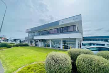 For Lease - Professional Office / Trade Retail