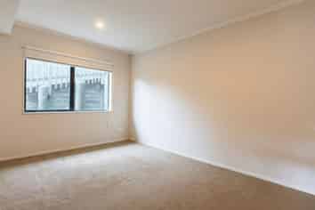 Granny/21 Dawood Place, The Gardens