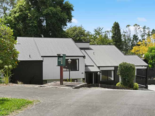 32 Acacia Crescent, Glenview