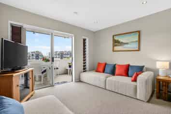 E3/71 Spencer Road, Albany