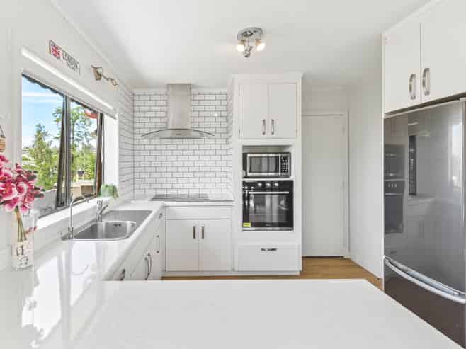 170 Stapleford Crescent, Browns Bay