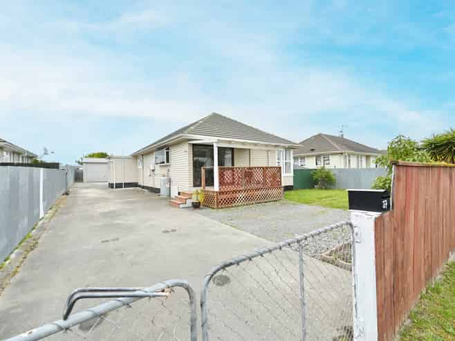 37 Constable Crescent, Onekawa