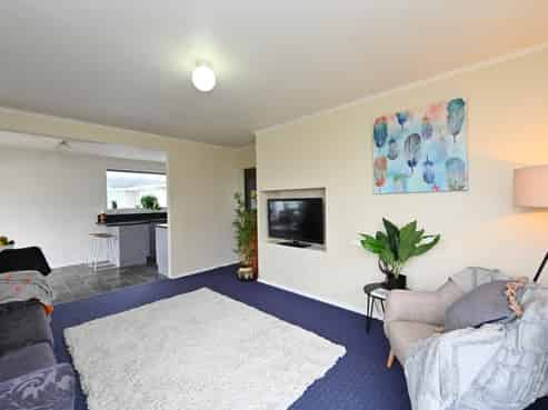 37 Constable Crescent, Onekawa