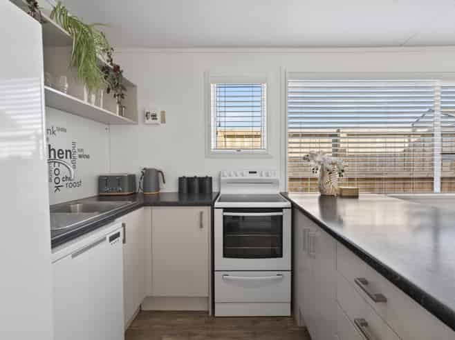 828B Papamoa Beach Road, Papamoa