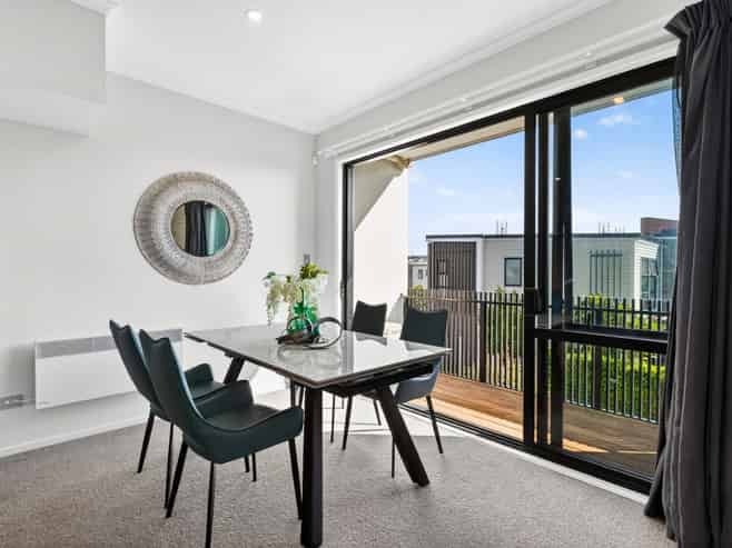 5 William Stratton Lane, Hobsonville