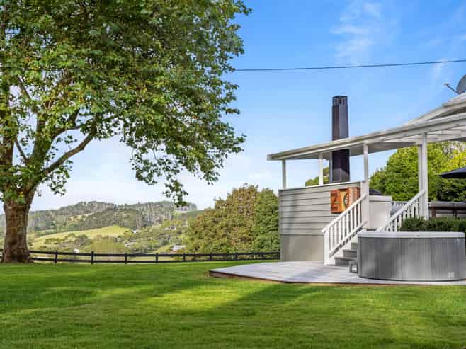 376 Taiapa Road, Muriwai