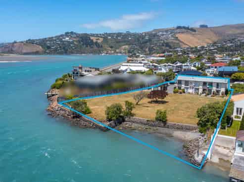 An unrepeatable waterfront site