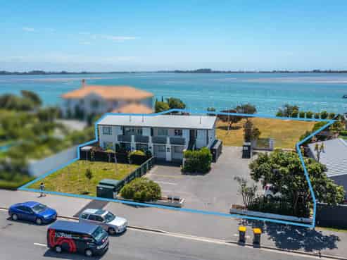 An unrepeatable waterfront site