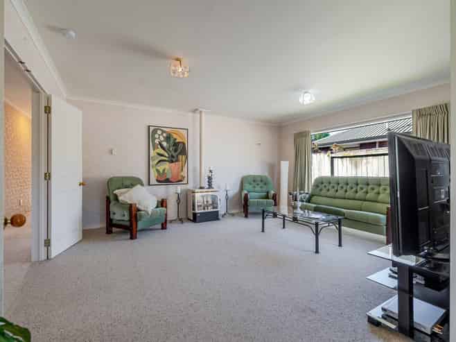 8 Rothesay Place, Westbrook