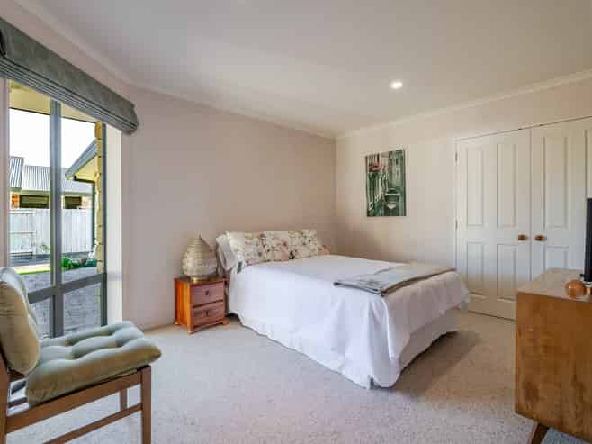 8 Rothesay Place, Westbrook