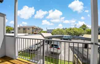 18/94 Glengarry Road, Glen Eden