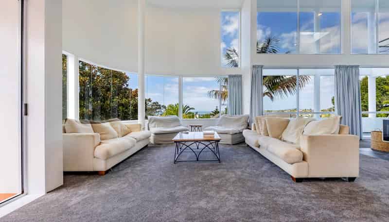 2/36 King Richard Place, Browns Bay