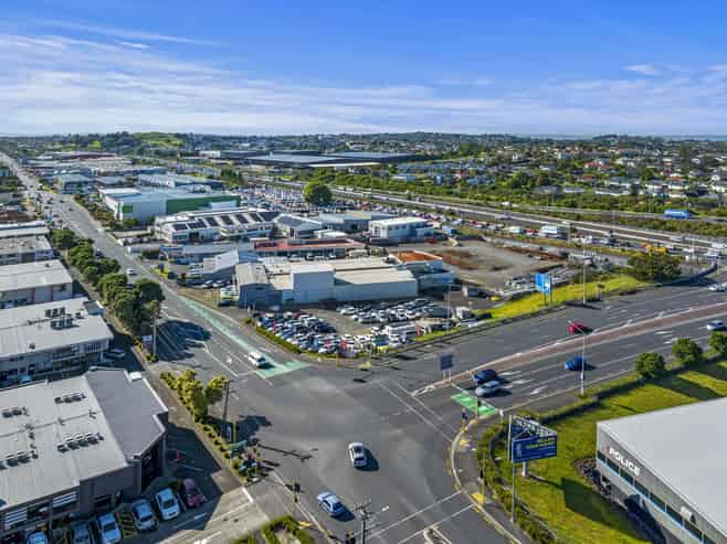 Mt Roskill - Rare vacant commercial land