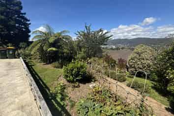 Upper Flat/13A Palm Grove, Belmont