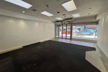 Blank canvas retail on High Street