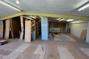 Blank canvas retail on High Street