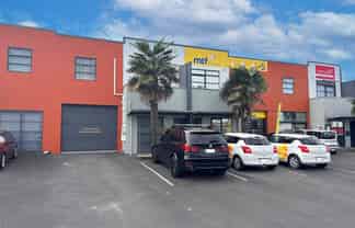 LIVE AND WORK IN MANUKAU - MOTIVATED LANDLORD
