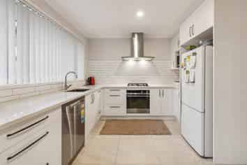 110 Lisle Farm Drive, Pukekohe