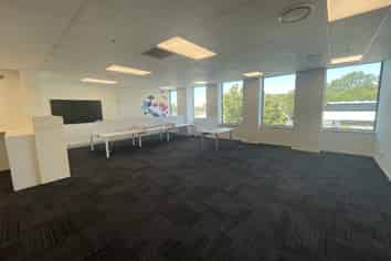 Light-Filled Modern Workspace