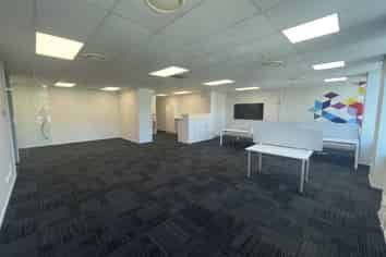 Light-Filled Modern Workspace