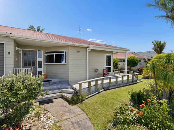 6 Lillian Place, Orewa