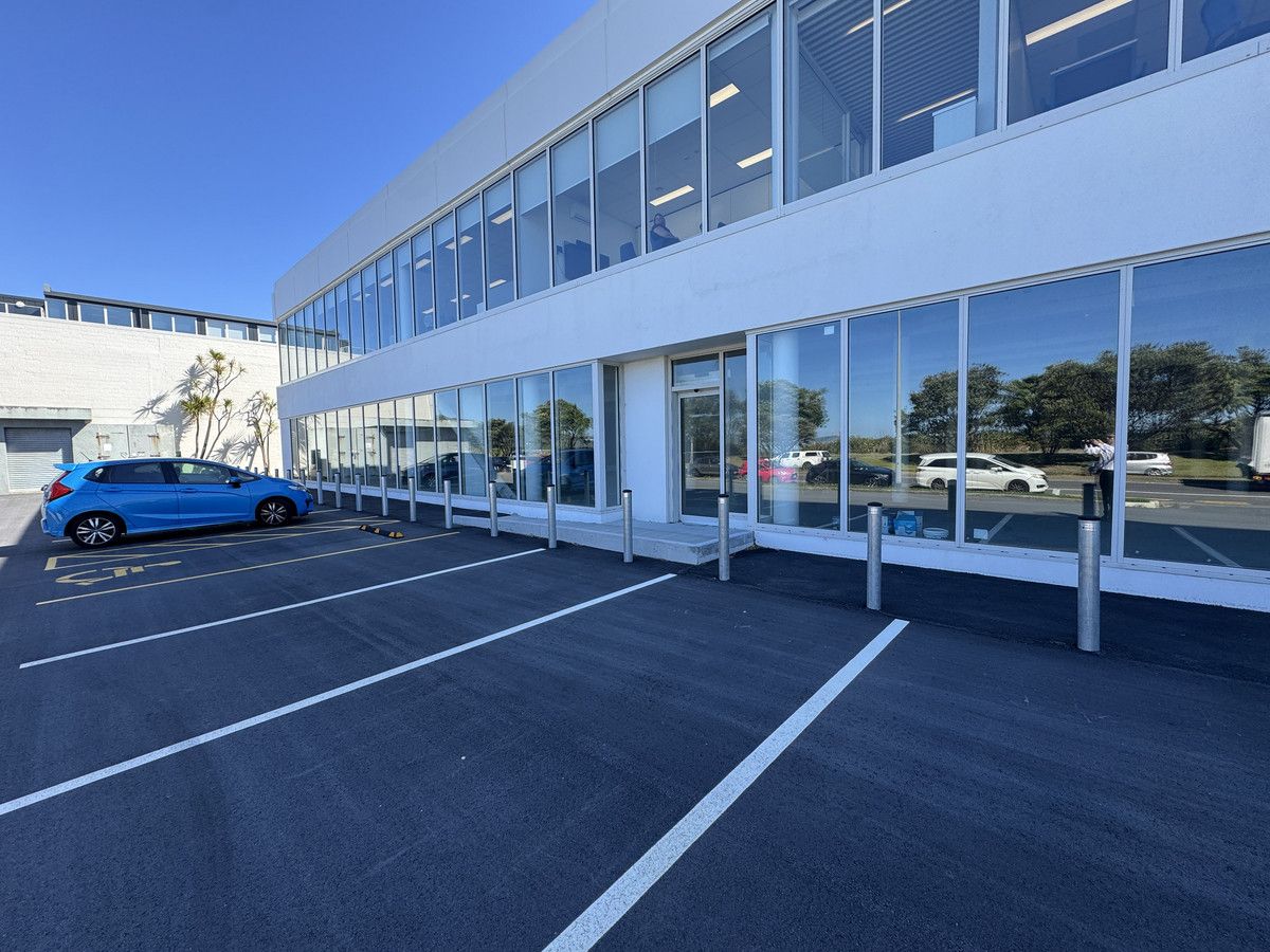 Premium Petone space with huge potential
