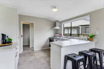 6/55 Tuhikaramea Road, Dinsdale