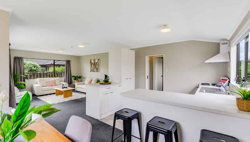 6/55 Tuhikaramea Road, Dinsdale