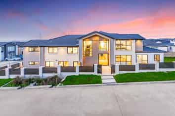 17 Ballyalton Crescent, Flat Bush