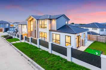 17 Ballyalton Crescent, Flat Bush