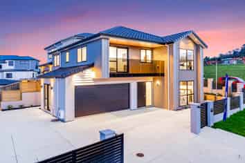 17 Ballyalton Crescent, Flat Bush