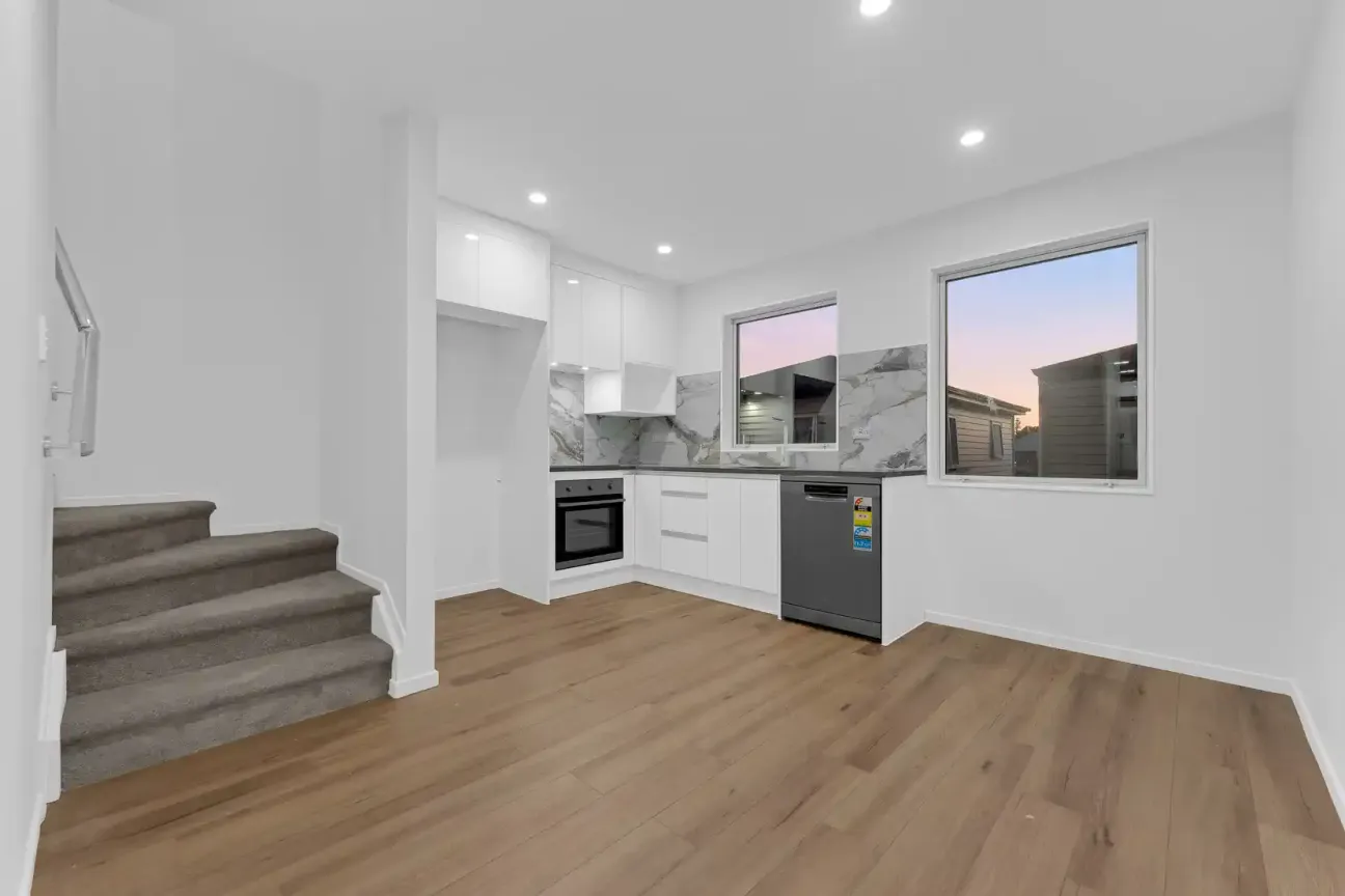 Be the First to Own - Brand New 3 Bed + Study/Office Steps from Amenities - Więcej