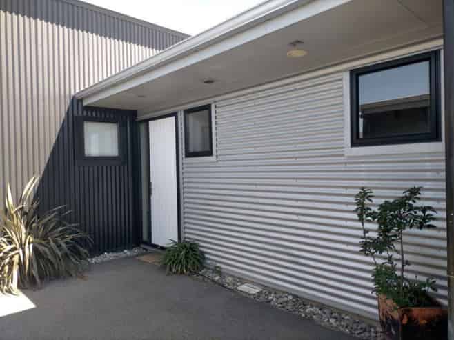 38 Albert Drive, Clyde