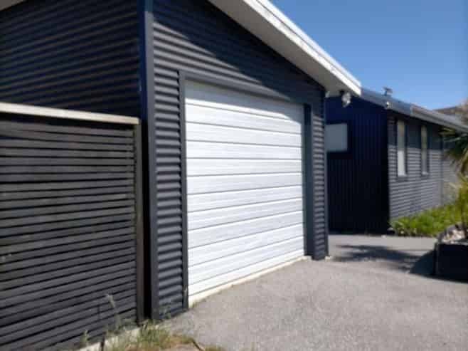 38 Albert Drive, Clyde