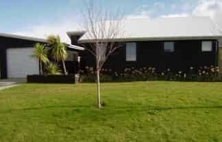 38 Albert Drive, Clyde