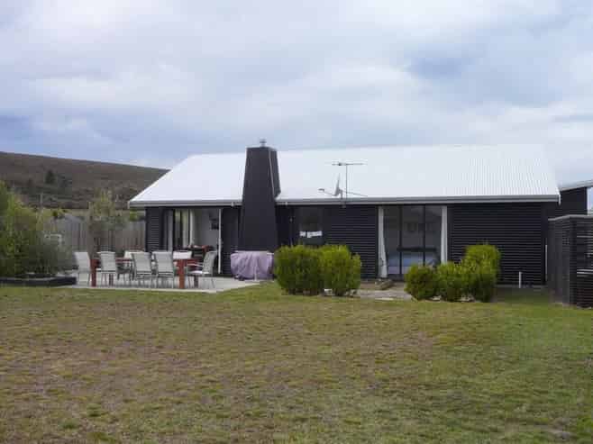 38 Albert Drive, Clyde