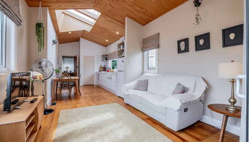 40 Shamrock Street, Takaro