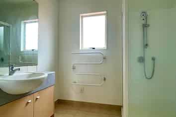 6 Dainton Place, New Lynn