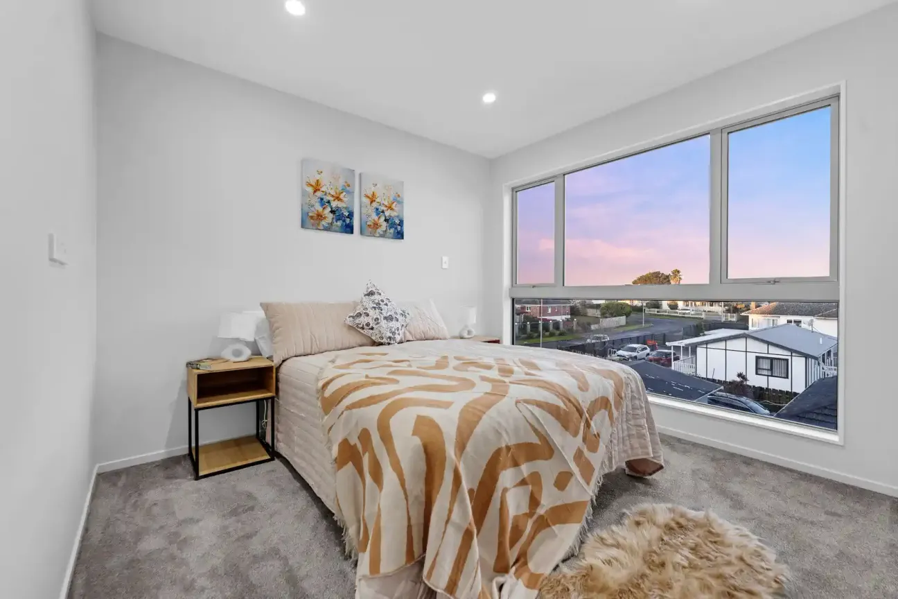 Smart Design & Superb Location | 3 Bed + Study - Widok 3