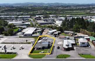 Road front SH29 office & yard